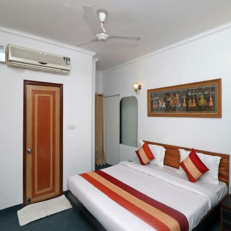 Oyo 13495 Balaji Residency Hotel New Delhi Exterior photo