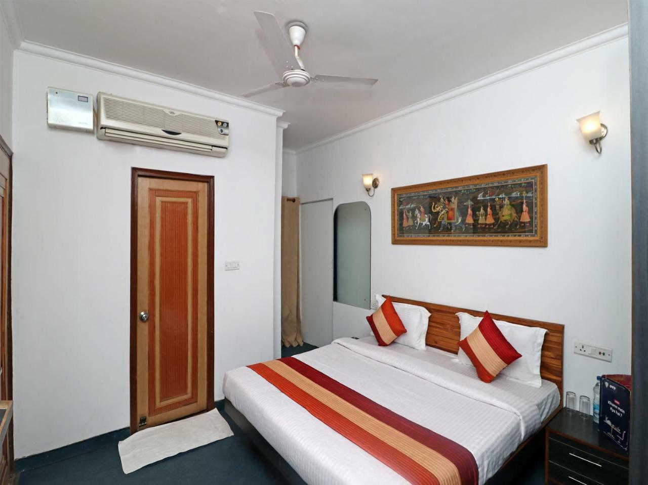 Oyo 13495 Balaji Residency Hotel New Delhi Exterior photo