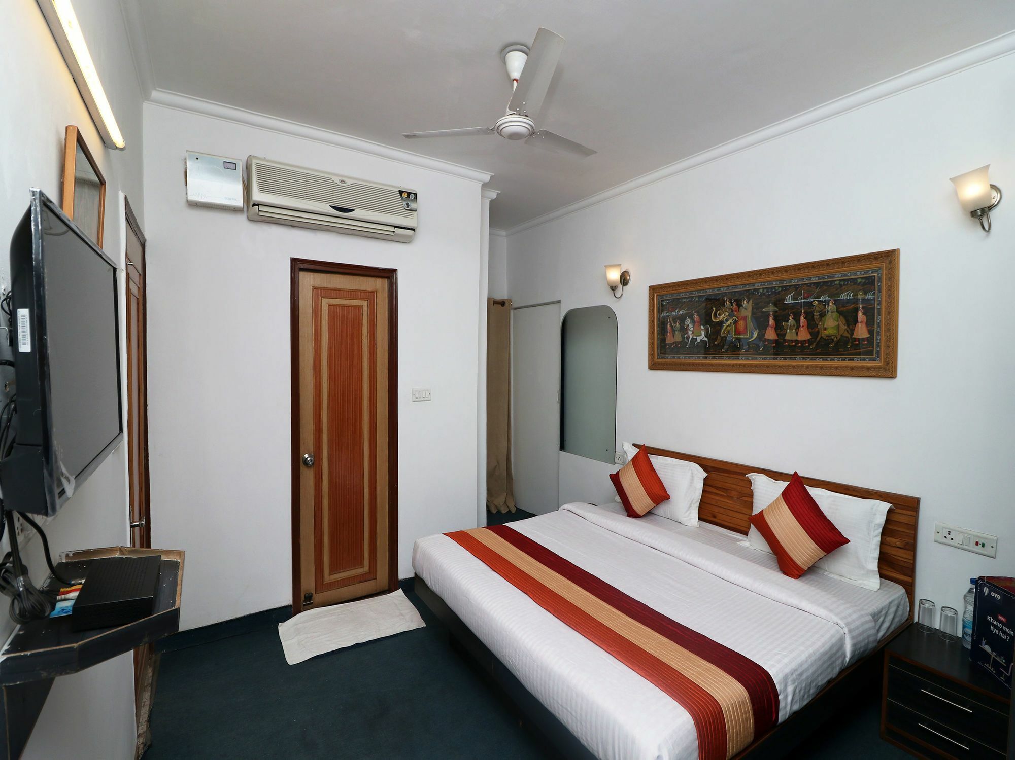 Oyo 13495 Balaji Residency Hotel New Delhi Exterior photo